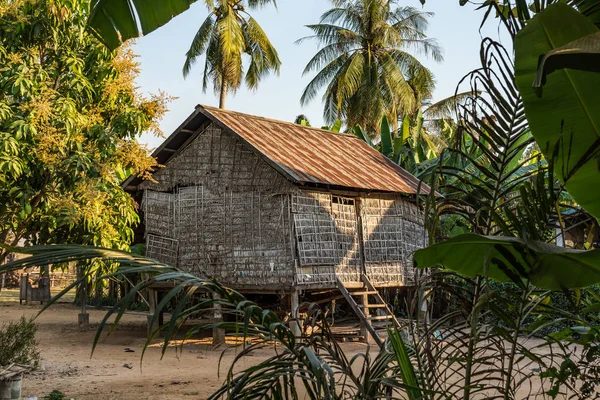Krásný výlet krajinou v tropických okresu, Siem Reap, Kambodža — Stock fotografie