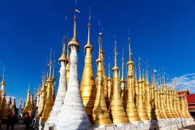 Shwe Indein Pagodas Indein köyünde, Myanmar