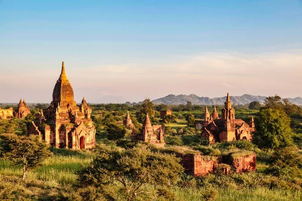 Chrámy Bagan v Mandalayském kraji v Barmě, Myanmaru — Stock fotografie