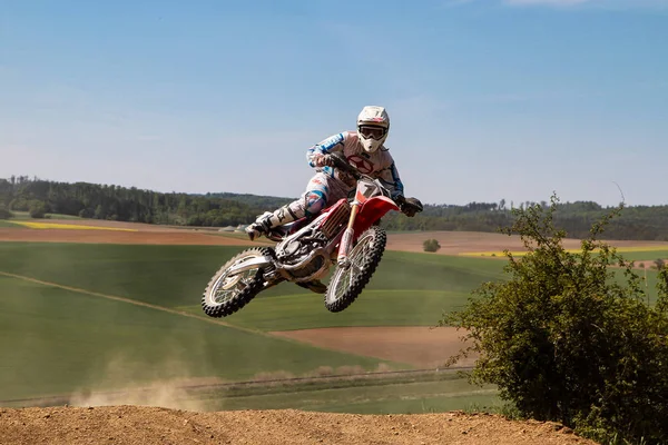 Warching, Německo-29. červen 2019: Motocross výcvik ve Warching — Stock fotografie