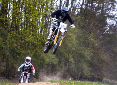 Warching, Almanya-Haziran 29, 2019: Motocross eğitim içinde Warching