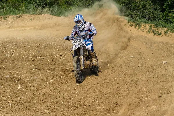 Wind berg, Duitsland-29 juni 2019: motorcross training in de wind berg — Stockfoto