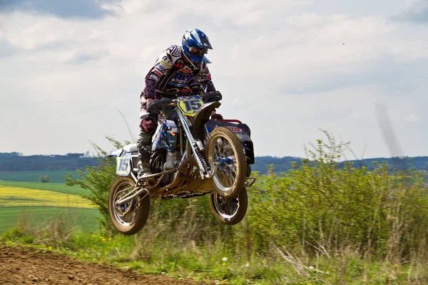 Wind berg, Duitsland-29 juni 2019: motorcross training in de wind berg — Stockfoto