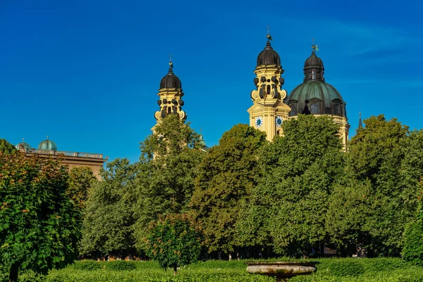 Церковь Святого Каэтана в Мюнхене, Германия — стоковое фото