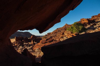 Damaraland Namibya Twyfelfontein de Çöl görünümü.