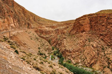 Dades Gorge, Moro'daki Atlas Dağları'ndaki Dades Nehri'nin bir geçididir.