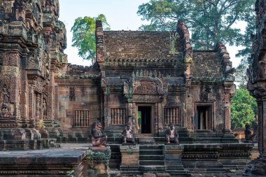 Banteay Srei Angkor, Kamboçya'da Shiva için adanmış bir Hindu Tapınağı olduğunu