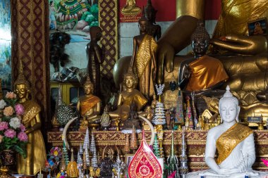 Wat Manorom - Luang Prabang Laos antik bir Budist tapınağı