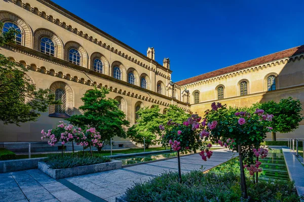 Сад правительства королевской резиденции в Мюнхене, Германия — стоковое фото