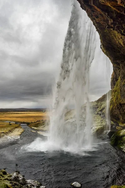 Underbar utsikt vid Seljalandsfoss vattenfall på Island — Stockfoto
