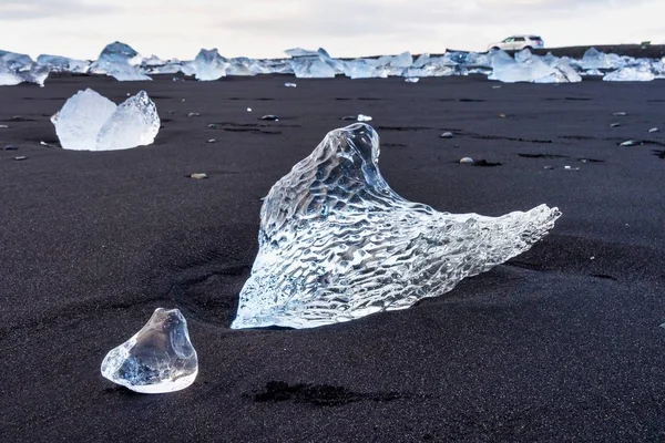 Iceberg à Diamond Beach Joekulsarlon en Islande, Europe — Photo