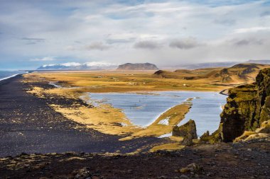 Avrupa 'da Güney Izlanda 'da Cape Dyrholaey