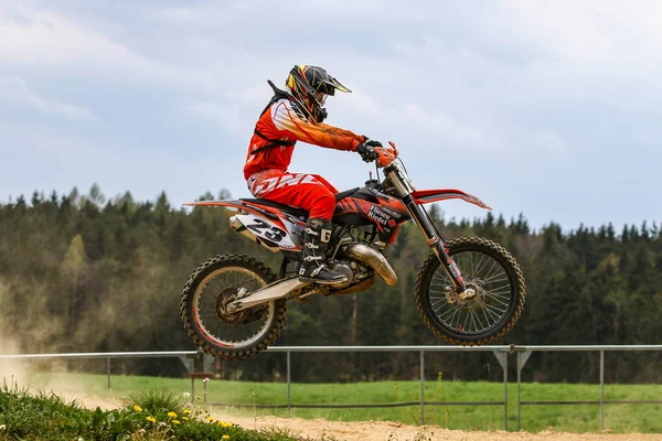 Warching, Německo-29. červen 2019: Motocross výcvik ve Warching — Stock fotografie