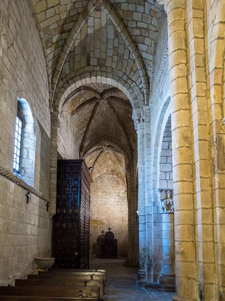 Colegiata de Santa Juliana en Santillana del Mar, Cantabria, España . — Foto de Stock