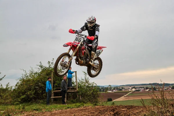 Windsberg, Almanya-29 Haziran 2019: Windsberg 'de Motocross eğitimi