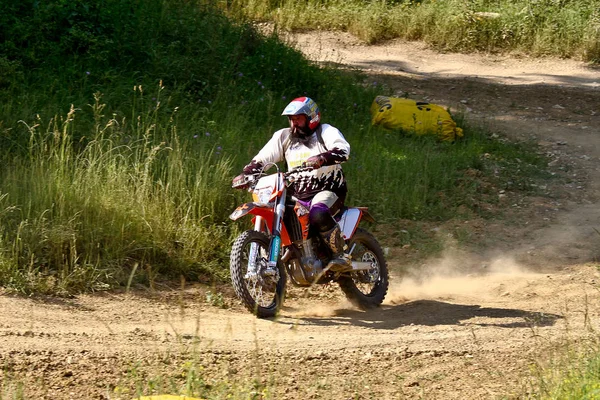 Warching, Almanya-Haziran 29, 2019: Motocross eğitim içinde Warching