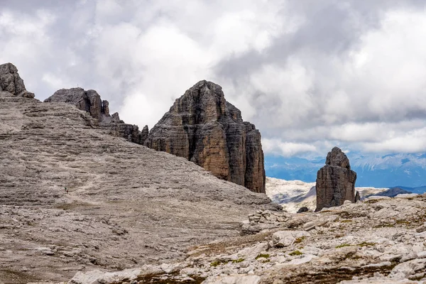 Sass Pordoi se mi ulevilo Dolomitech Sella group, Itálie — Stock fotografie