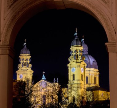 Münih'teki St. Cajetan Theatine Kilisesi, Almanya