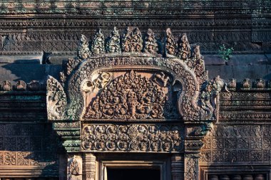Banteay Srei Angkor, Kamboçya'da Shiva için adanmış bir Hindu Tapınağı olduğunu
