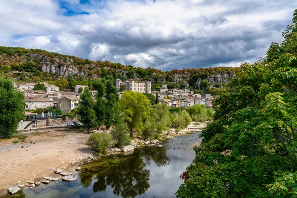 프랑스의 아르데헤 , ron@-@ alpes 에 있는 중세 시대의 보그 마을 — 스톡 사진