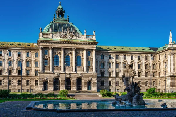 Justizpalast - Justizpalast in München, Bayern — Stockfoto