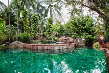 Yangon, Myanmar 'daki Karaweik Oteli, Asya' daki eski Burma.