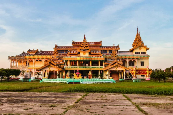 Shwemawdaw Pagoda Bago Pegu Myanmar Genellikle Altın Tanrı Tapınağı Olarak — Stok fotoğraf