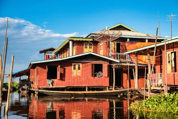 Casas Flotantes Madera Lago Inle Shan Myanmar Antigua Birmania Asia — Foto de Stock