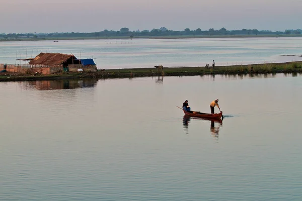 Mandalay Myanmar Nov 2019 Pêcheurs Près Pont Bein Amarapura Mandalay — Photo