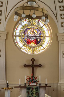 Swakopmund, Namibya - 11 Temmuz 2019: Namibya 'nın Atlantik kıyısındaki Namib Çölü' nde, Swakopmund 'daki Alman Protestan Kilisesi. Burası Namibya 'daki Evanjelik Luteryan kiliselerinin en eski ikinci binası..