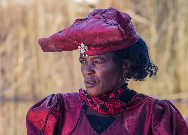 Opuwo Namibia Lip 2019 Herero Woman Tradycyjnej Odzieży Opuwie Namibia — Zdjęcie stockowe