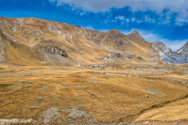 Fransız Alplerinin Alp manzarası, Col de la Bonette Provence Alpleri, Fransa.
