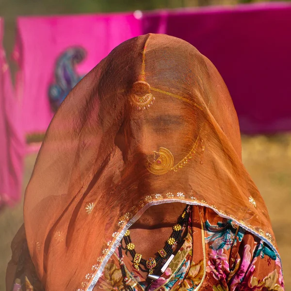 Jaisalmer India 2020 Rajasthani Gitana Vestida Con Trajes Joyas Tribales — Foto de Stock