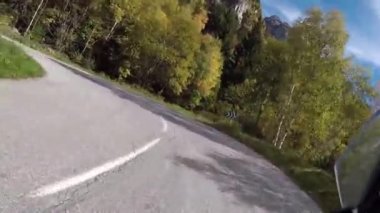 Fransız kırsalında. Saint Colomban des Villards 'dan La Mure' a Vercors tepeleri, Marly tepeleri ve Val de Drome vadisine sür..