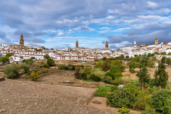 スペインのエストレマドゥーラ州バダホス市のJerez Los Caballeros — ストック写真