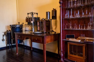 Jerez de la Frontera, İspanya - 15 Kasım 2019: Alcazar Villavicencio Sarayı ahşap iç mimarisi Endülüs, İspanya