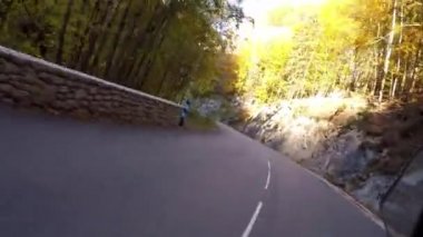 Fransız kırsalında. Villard de Lans yakınlarındaki Gorges de la Bourne Vercor 'un tepelerine doğru sür..
