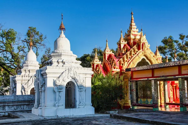 White Stupa Temple Kuthodaw Mandalay Myanmar Former Burma Asia — Stock Photo, Image