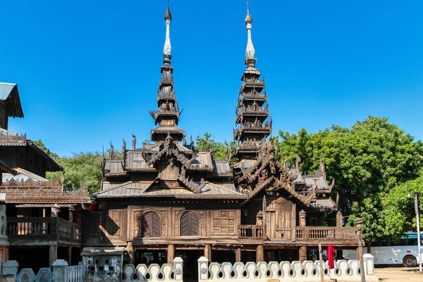 Monasterio Madera Nat Taung Kyaung Bagan Myanmar Antigua Birmania Asia — Foto de Stock