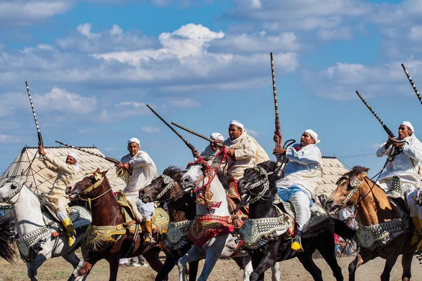 Rabat Morocco Oct 2019 Local Equestrians Participate Traditional Fantasia Event — Stock Photo, Image