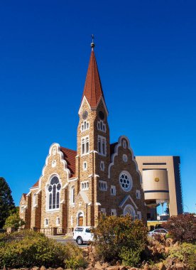 Windhoek, Namibya - 15 Temmuz 2019: İsa Kilisesi veya Christuskirche Windhoek, Namibya 'da bulunan tarihi bir simgedir..