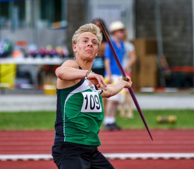 Regensburg, Almanya - 20 Temmuz 2019: Bavyera Atletizm Şampiyonası cirit atma etkinliği