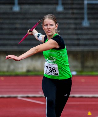 Regensburg, Almanya - 20 Temmuz 2019: Bavyera Atletizm Şampiyonası cirit atma etkinliği