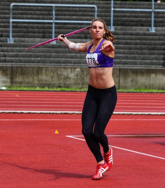 Regensburg, Almanya - 20 Temmuz 2019: Bavyera Atletizm Şampiyonası cirit atma etkinliği