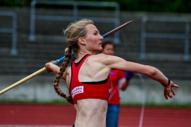 Regensburg, Almanya - 20 Temmuz 2019: Bavyera Atletizm Şampiyonası cirit atma etkinliği
