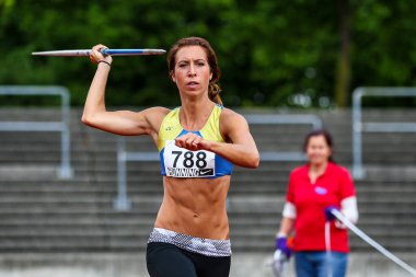 Regensburg, Almanya - 20 Temmuz 2019: Bavyera Atletizm Şampiyonası cirit atma etkinliği