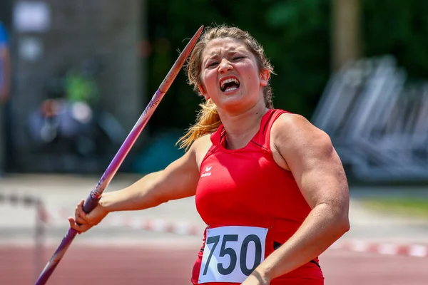 Regensburg, Almanya - 20 Temmuz 2019: Bavyera Atletizm Şampiyonası cirit atma etkinliği