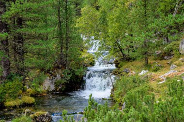 Val di Fanes, Dolomites, South Tyrol, İtalya ve Avrupa 'da sonbahar manzarası