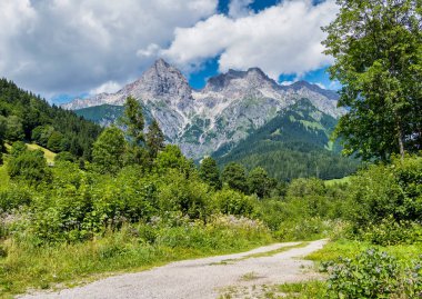 Hinterthal yakınlarındaki dağlar ve Avrupa 'daki Steinerne Meer' de Maria Alm