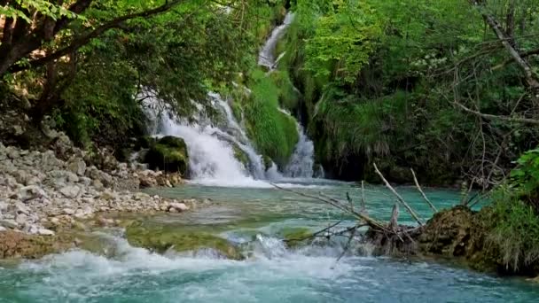Majestätischer Blick Auf Den Wasserfall Mit Türkisfarbenem Wasser Nationalpark Plitvicer — Stockvideo